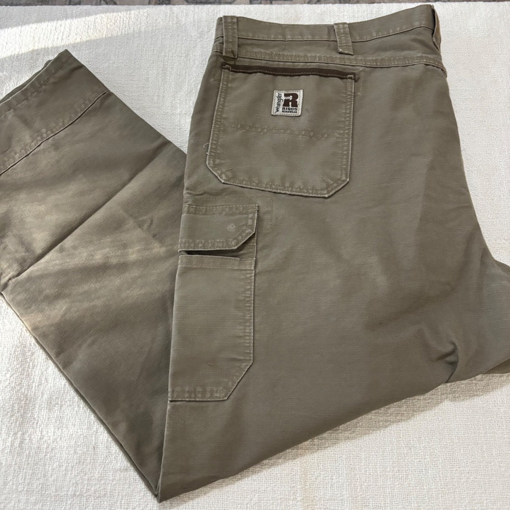 Wrangler RIGGS Workwear Cool Vantage Ripstop Cargo Pants Olive Green 48x32